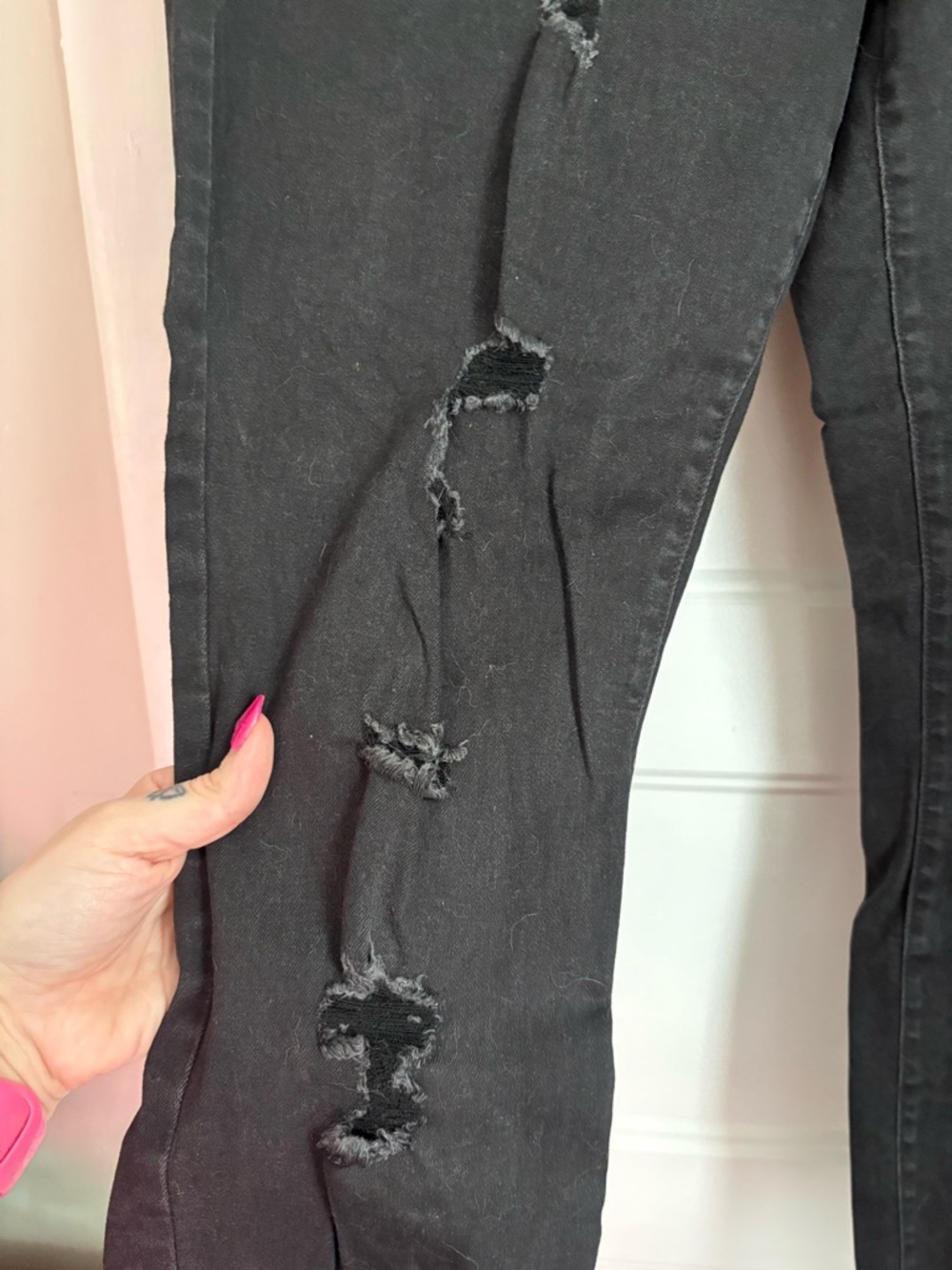 Old Navy Black Rockstar Distressed Mid-Rise Jeans - Picture 4 of 9